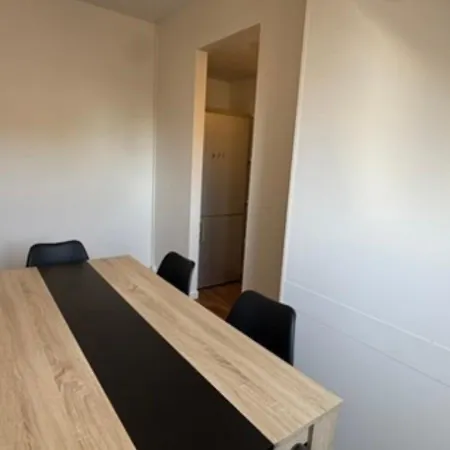 Confort Gare De 3 * كومبيينْيِ